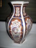 Vaza China din portelan cu paun si design frumos specific