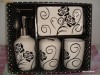 Set baie cu suport sapun,dozator, pahare apa si periute, flori negre