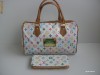Geanta  POSETA LOUIS VUITTON +PORTOFEL SET4 REDUCERE 10 % Replica