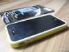 Bumper Iphone 4 / 4S Cu butoane Metalice Extra Calitate Alb Cu Galben     + Cadou Folie Fata Spate ( Screen Protector and Back )