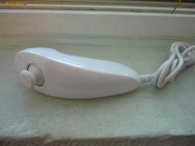 Nunchuk alb/negru Nintendo Wii