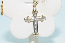 frumoasa cruciulita aur alb&amp;galben 14K diamante naturale 2,8 gr foto