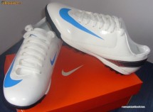 ADIDASI NIKE MERCURIAL