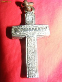 CRUCIFIX ARGINTAT ,CRUCE VECHE,cu TARANA SFANTA IERUSALIM foto