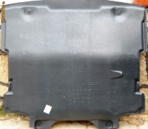 Scut motor Mercedes W - 202 foto