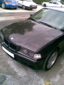 Vand bmw e36 318i Inmatriculat foto