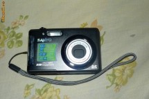 CAMERA FOTO SANYO 8.1M DISPLAY SPART Schimb cu Jocuri sau Accesorii Xbox360 foto