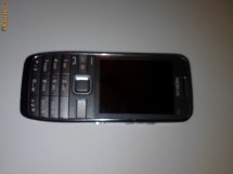 Nokia E52
