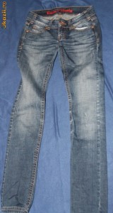 Blugi REVIEW marime 26( S) photo Blugi REVIEW marime 26( S)