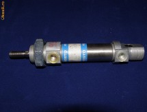 Cilindru pneumatic Festo DSN 20-25 foto