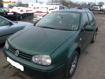 dezmembrez vw GOLF IV, 1,6 Benzina, stare impecabila, piele, jante aluminiu originale