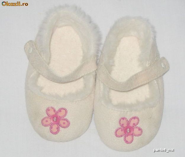 Mopine/Papucei/botosei pentru bebe, 6-12 luni, stare EXCELENTA ca SI NOU! IMITATIE PIELE INTOARSA,CALDUROASE USOARE! foto mare