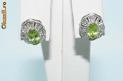 superbi cercei aur alb 14K peridot si diamante naturale f ieftini foto mare