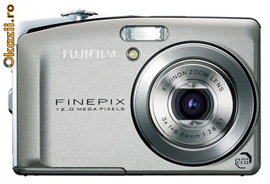 Camera Foto Compacta FinePix F50fd 12 mpx foto mare