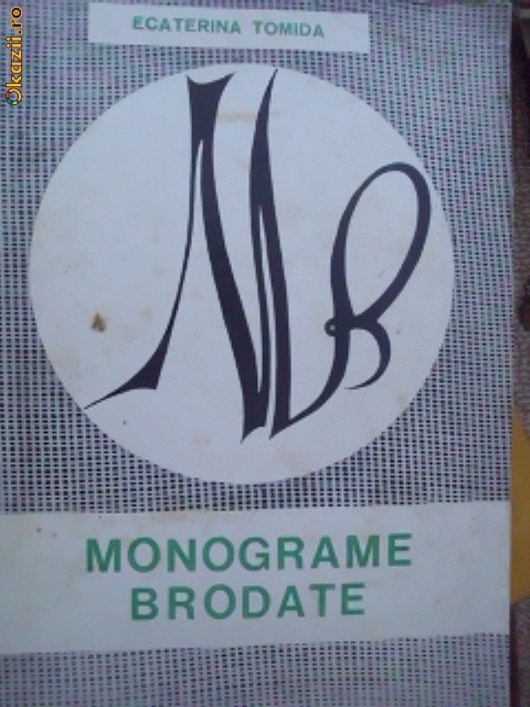 MONOGRAME BRODATE foto mare
