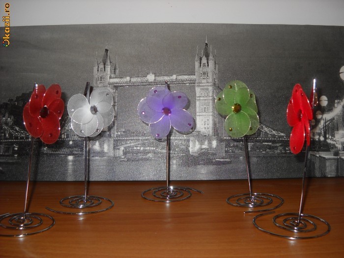 Marturie nunta/ botez. Cadou. Post it floare/ floricica. Suport metalic cu floare colorata place card. Rosu, visiniu, alb, mov/ lila, verde foto mare