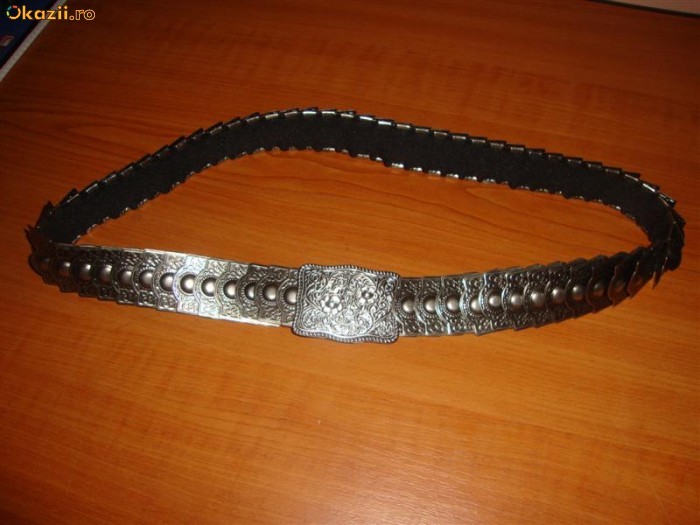 curea metalica foto mare
