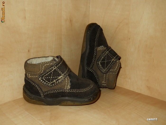Papucei captusiti Mothercare Toe Zone foto mare