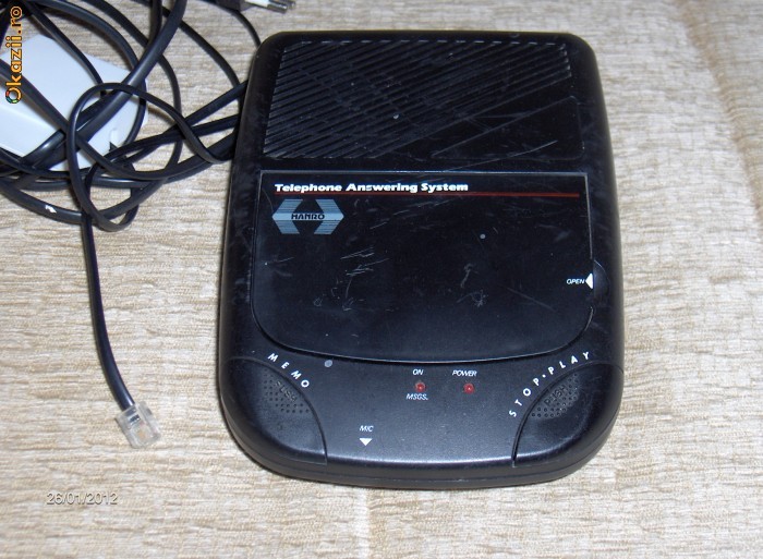 ROBOT TELEFON foto mare