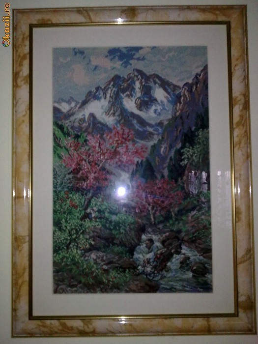 GOBLEN MUNTI foto mare