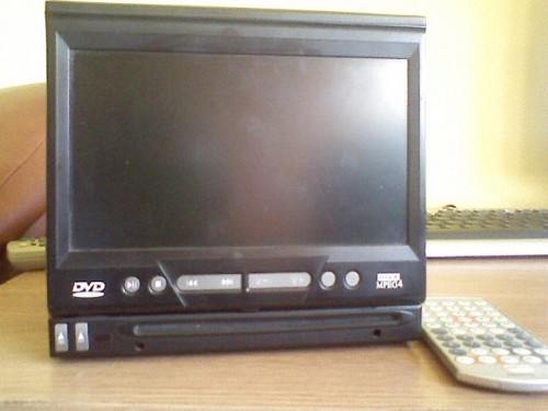 car dvd/tv tuner/fm radio/mp4 player foto mare