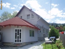 vand cabana la munte foto