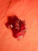 Clips vechi -alama si cuburi plastic rosu